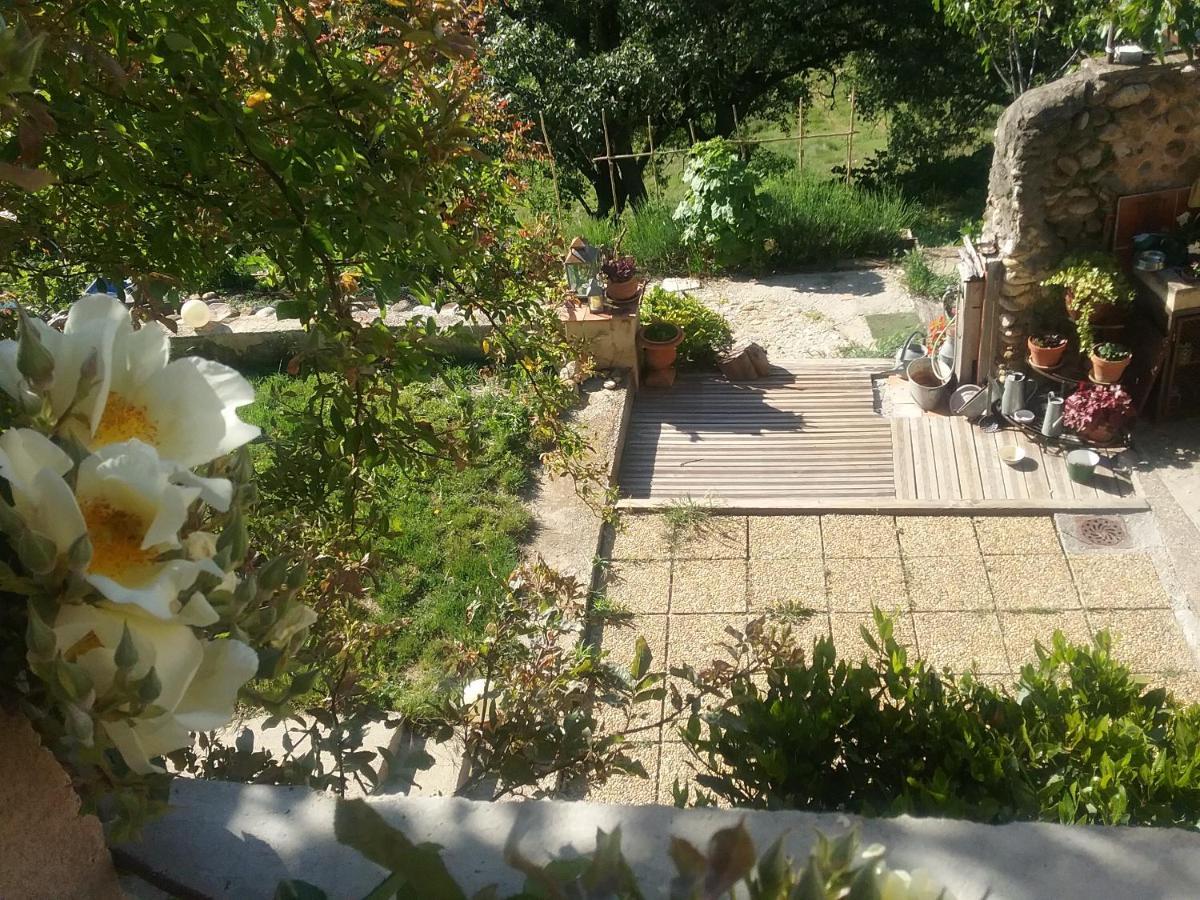 Le Petit Fabre Montagnac (Alpes-de-Haute-Provence) Exterior foto